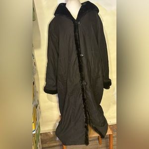 Fitz-Wright XL Wonens faux fur-lined coat